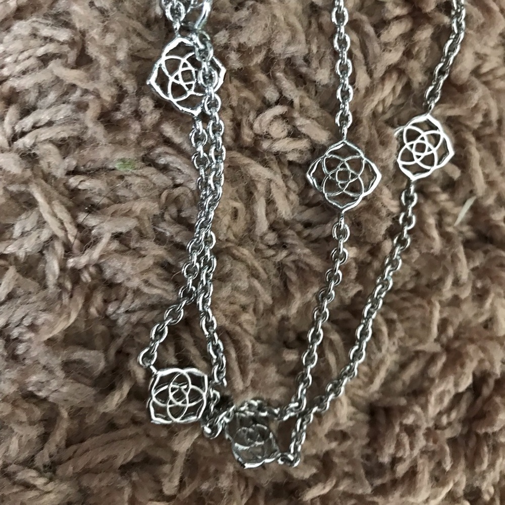 Kendra Scott- Devalyn Long Necklace in Silver